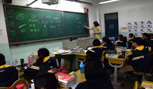 “點燃興趣之花，綻放青春年華”——學生社團課